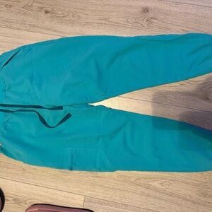 Womans high waisted fig joggers oasis color